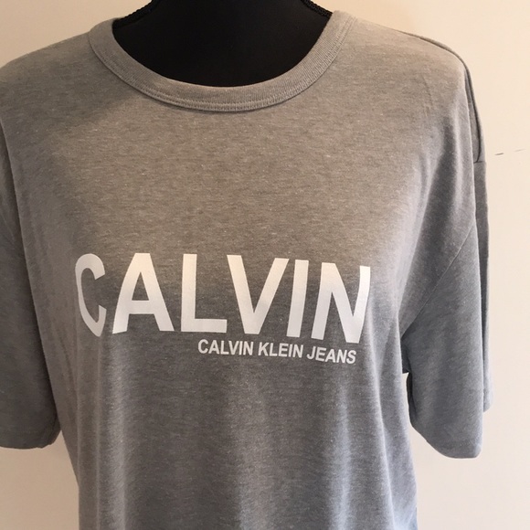 Calvin Klein T-Shirt Plus - Male or Female - Picture 2 of 5